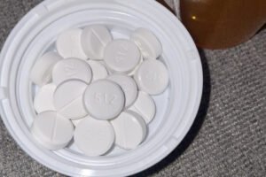 Acetaminophen and Oxycodone Hydrochloride 325mg / 5mg